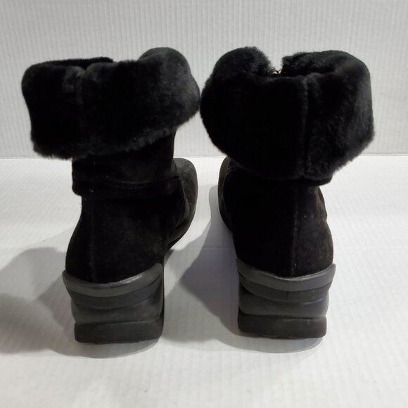 Aquatalia Black Suede Weatherproof Ankle Boot with Faux Fur Lining, Size 8.5 - Picture 7 of 11